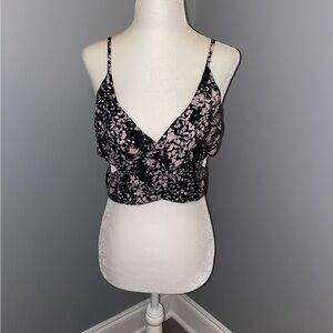 VOLCOM crop top size medium